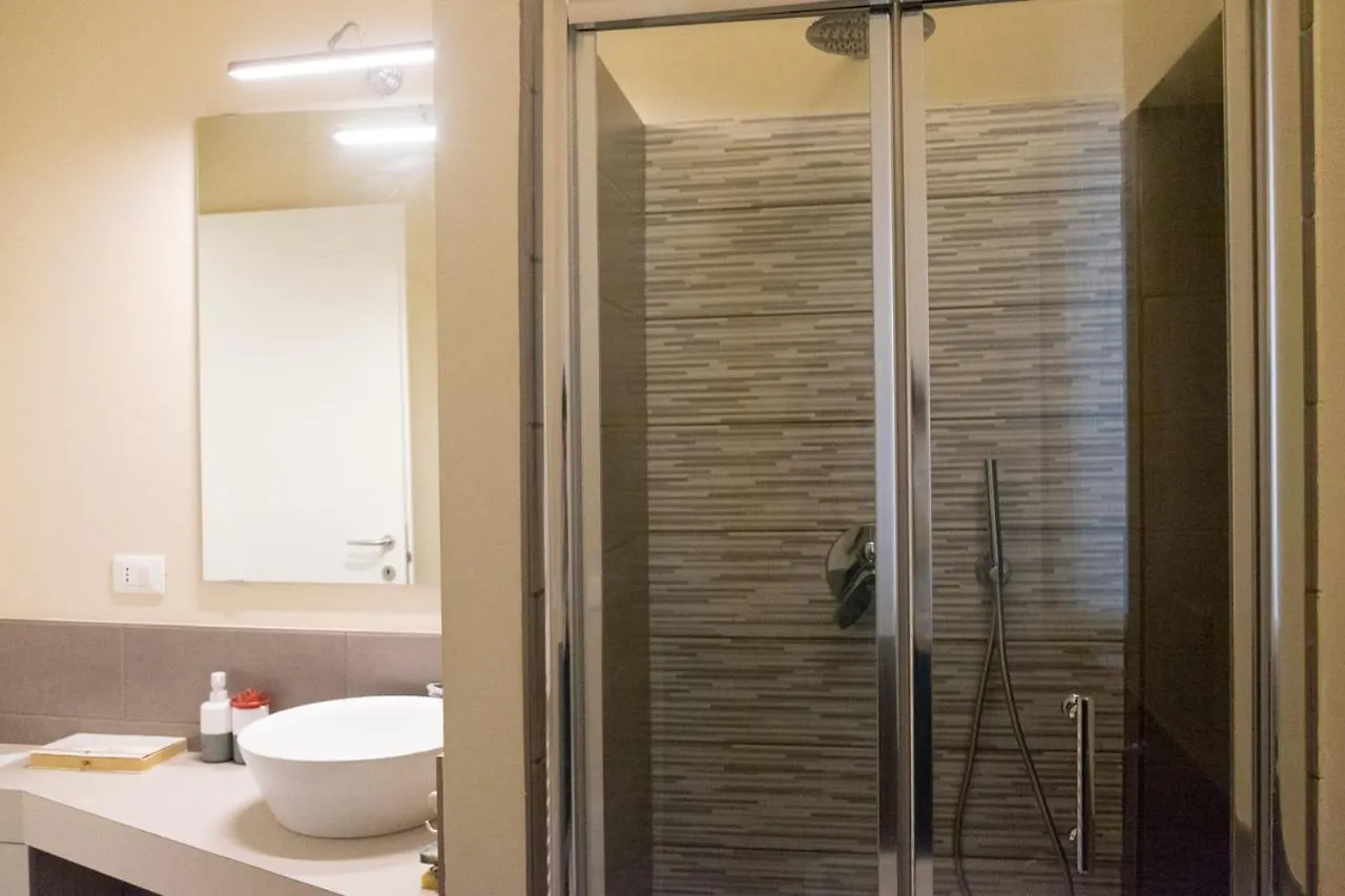 Bilocale Vicino Stazione Cir 00015 Apartment Lodi 0*,  Italy